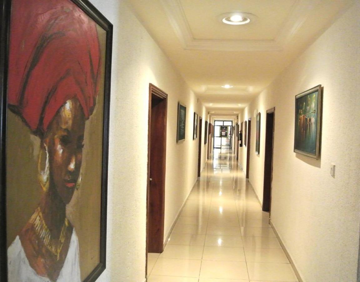 La Playa Suites Lagos Extérieur photo