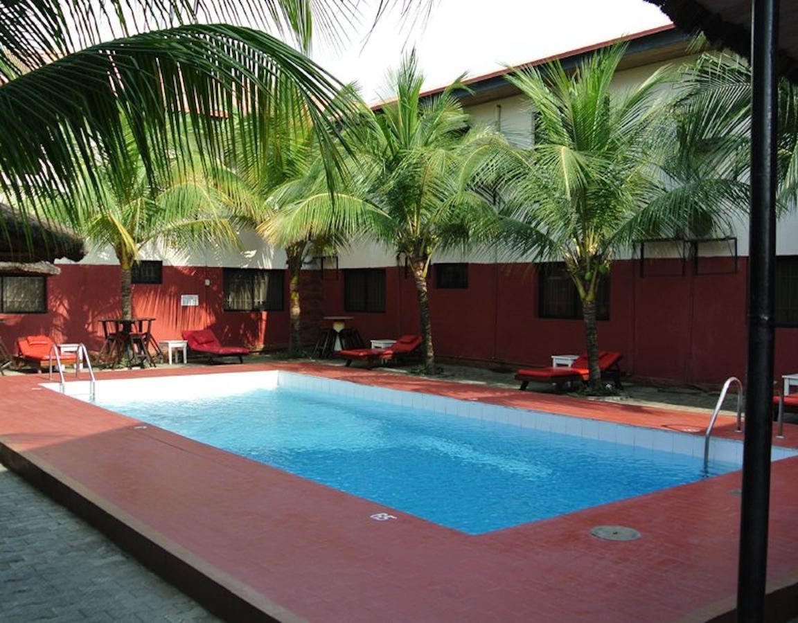 La Playa Suites Lagos Extérieur photo