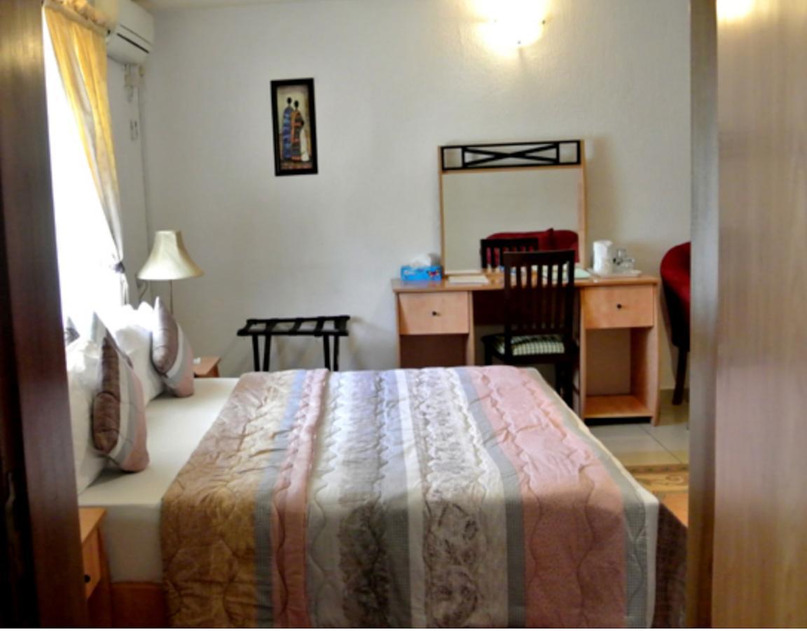 La Playa Suites Lagos Extérieur photo