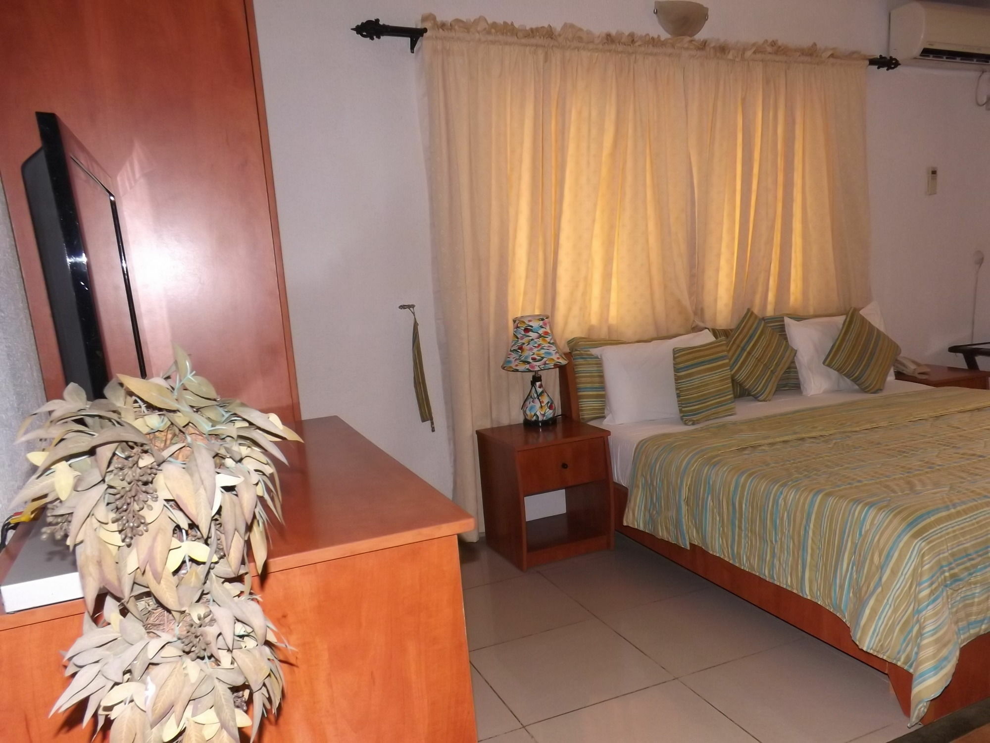La Playa Suites Lagos Extérieur photo